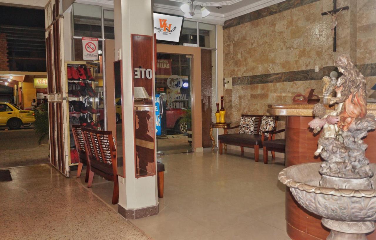 Vallejo Hotel Huaquillas Екстериор снимка