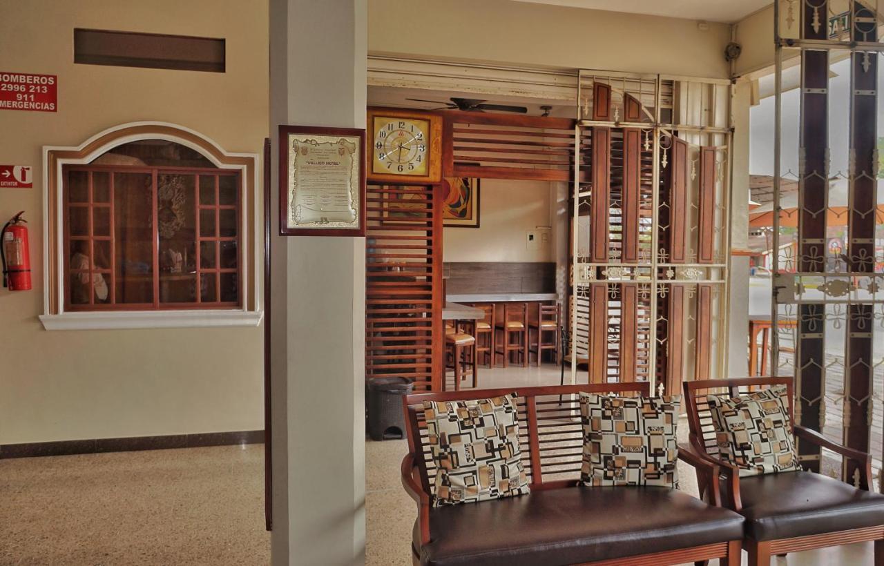 Vallejo Hotel Huaquillas Екстериор снимка