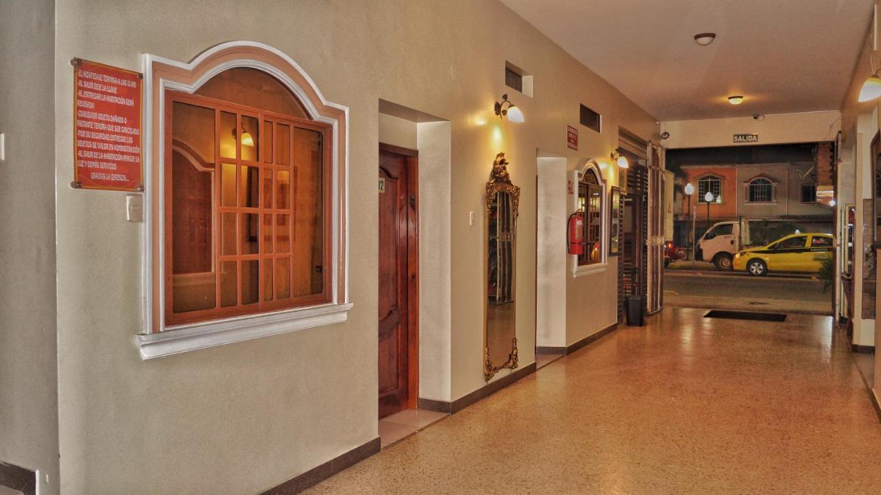 Vallejo Hotel Huaquillas Екстериор снимка