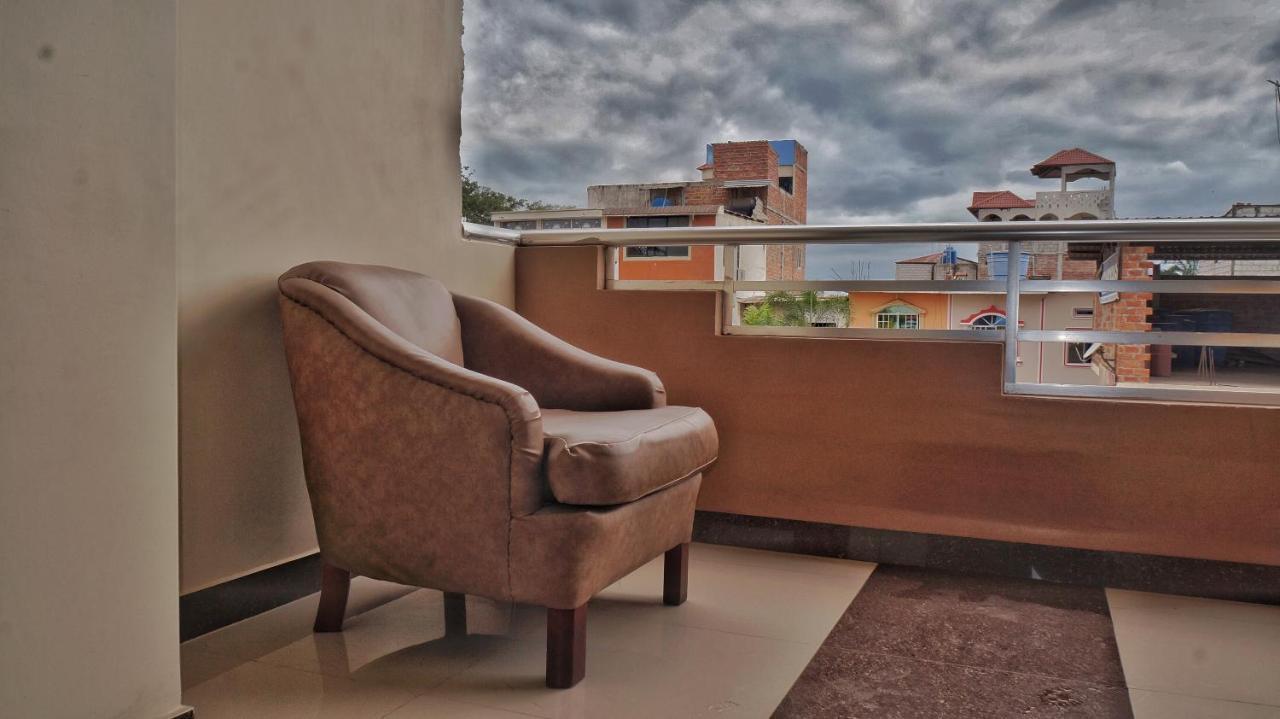 Vallejo Hotel Huaquillas Екстериор снимка