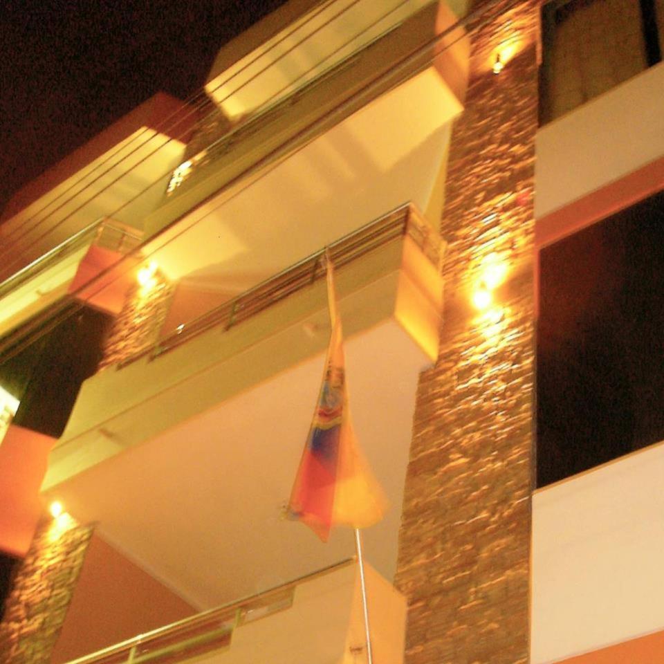 Vallejo Hotel Huaquillas Екстериор снимка